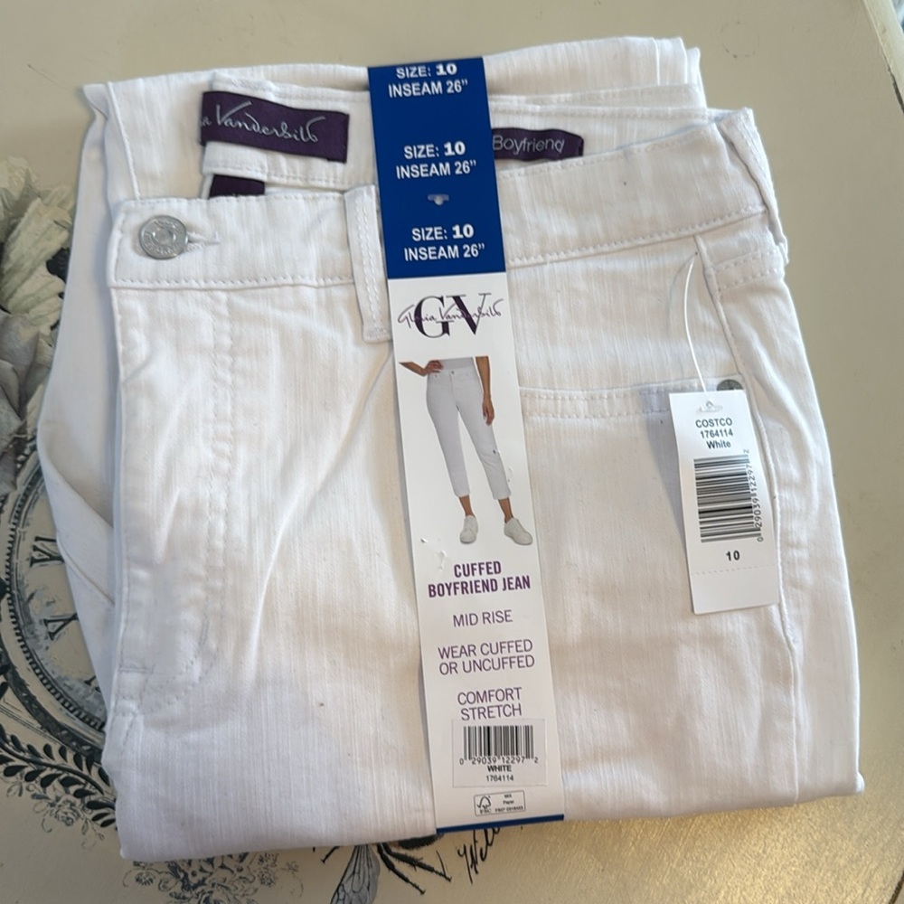 Gloria Vanderbilt white Cuffed mid rise Boyfriend Jeans - Picture 2 of 3